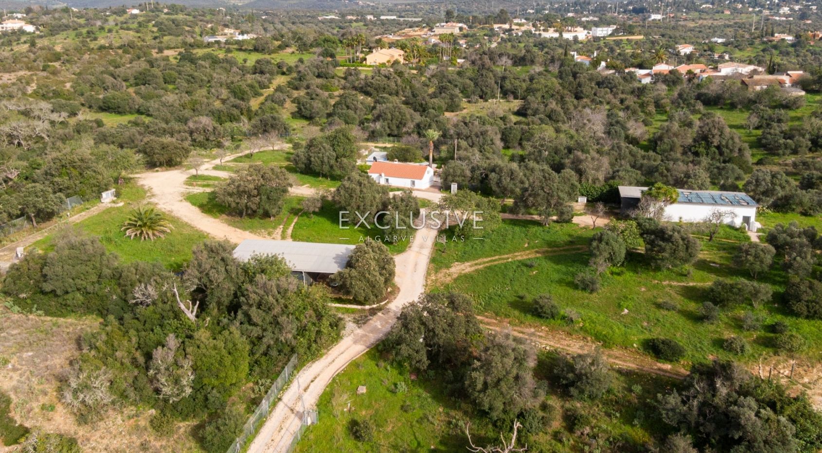 Fantastic plot with small house Portimao, Algarve