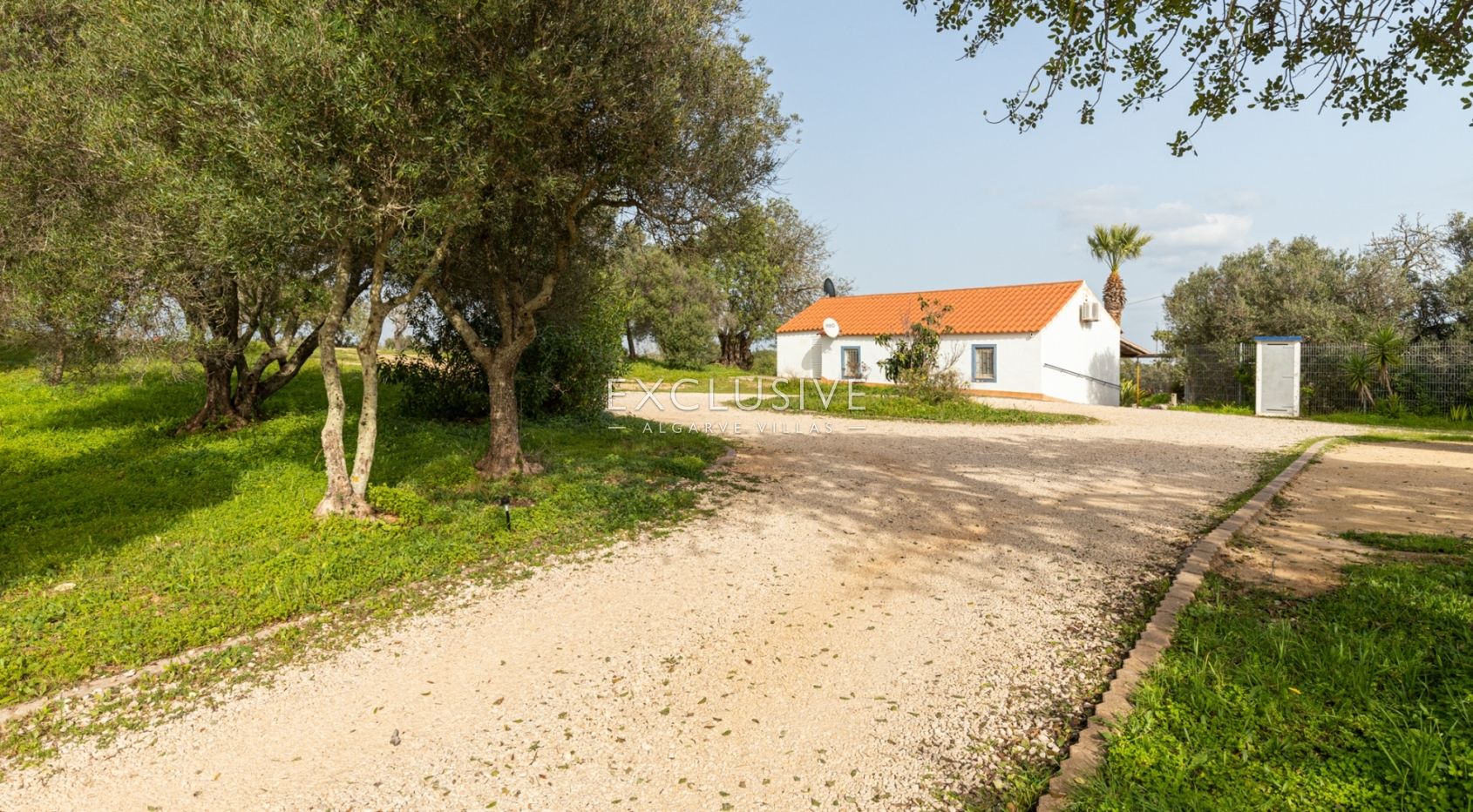 Fantastic plot with small house Portimao, Algarve