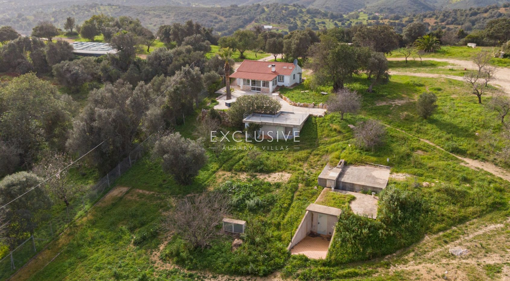 Fantastic plot with small house Portimao, Algarve