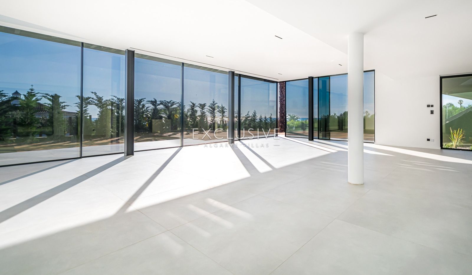Buy 4 bedroom contemporary villa with pool and stunning sea views in Carvoeiro, Algarve