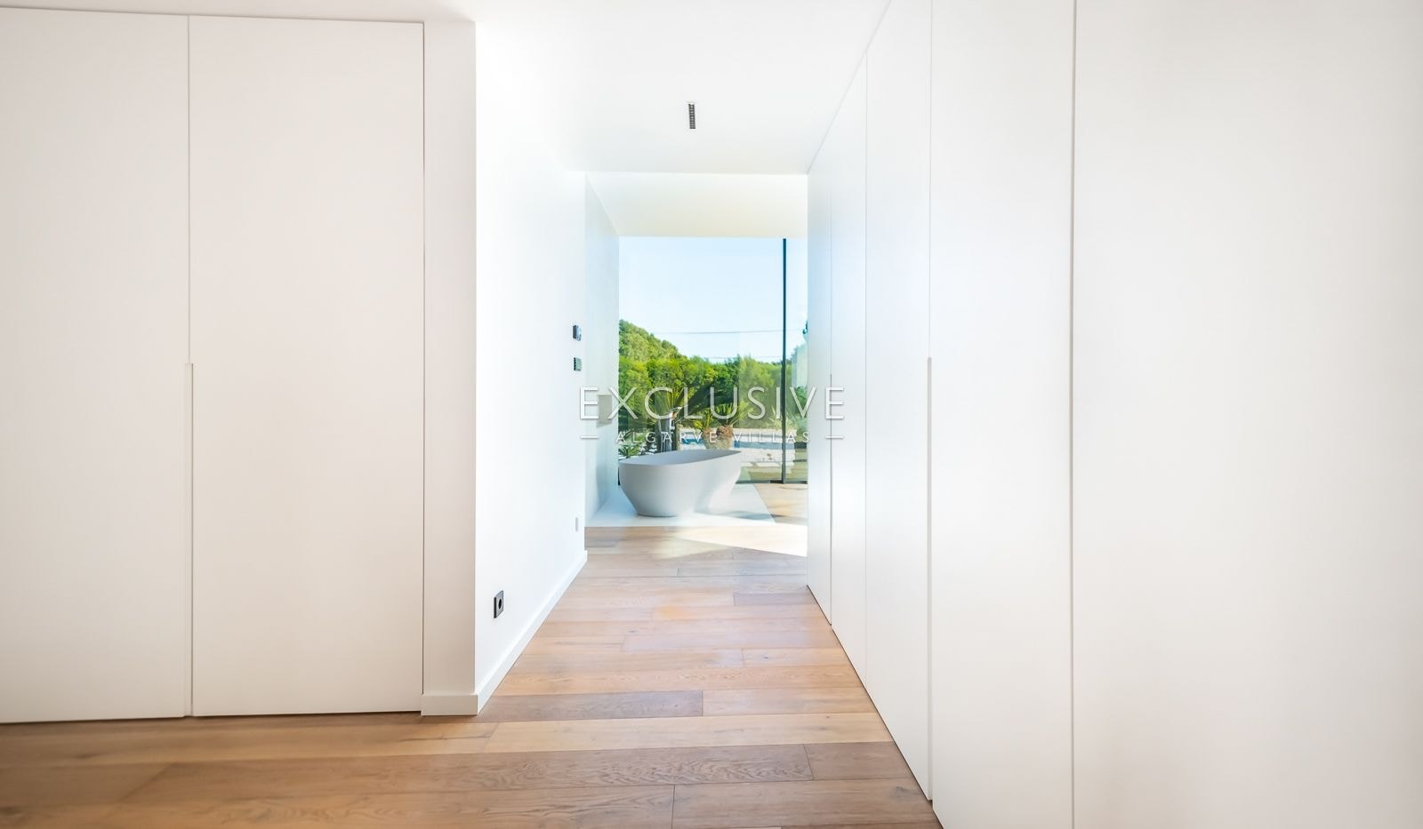 Buy 4 bedroom contemporary villa with pool and stunning sea views in Carvoeiro, Algarve