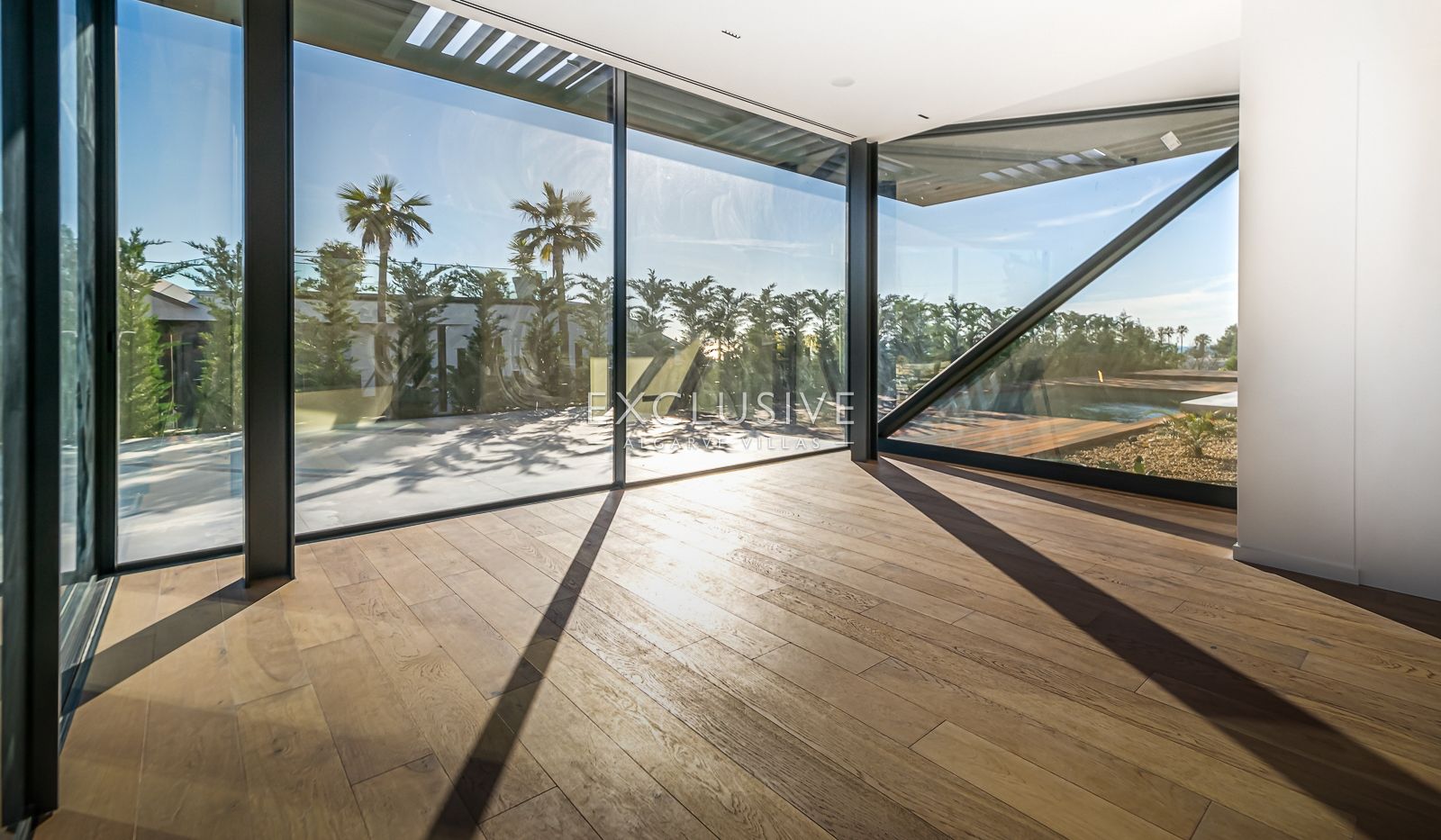 Buy 4 bedroom contemporary villa with pool and stunning sea views in Carvoeiro, Algarve