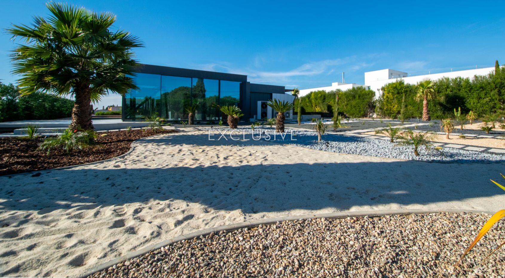 Buy 4 bedroom contemporary villa with pool and stunning sea views in Carvoeiro, Algarve