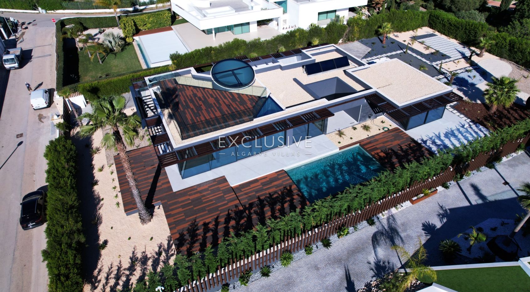 Buy 4 bedroom contemporary villa with pool and stunning sea views in Carvoeiro, Algarve