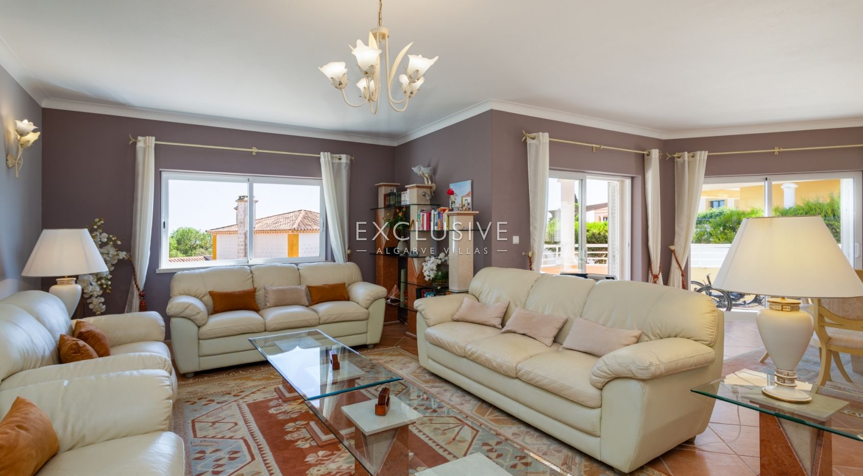Amazing family villa in Luz with sea views Algarve