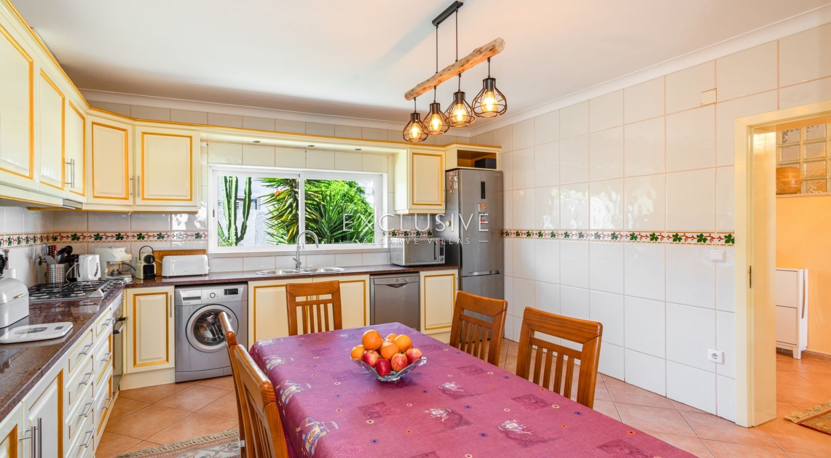 Amazing family villa in Luz with sea views Algarve