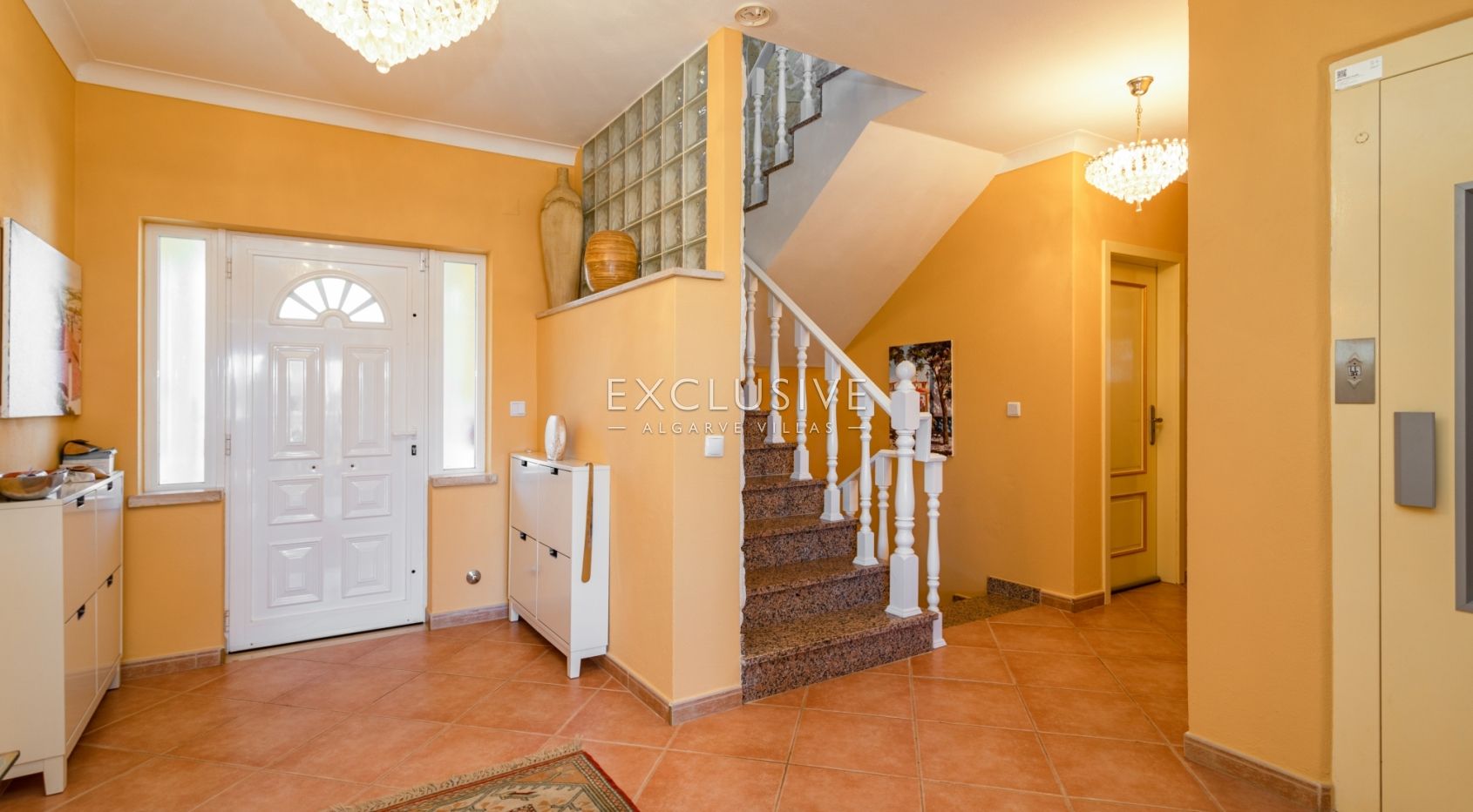Amazing family villa in Luz with sea views Algarve
