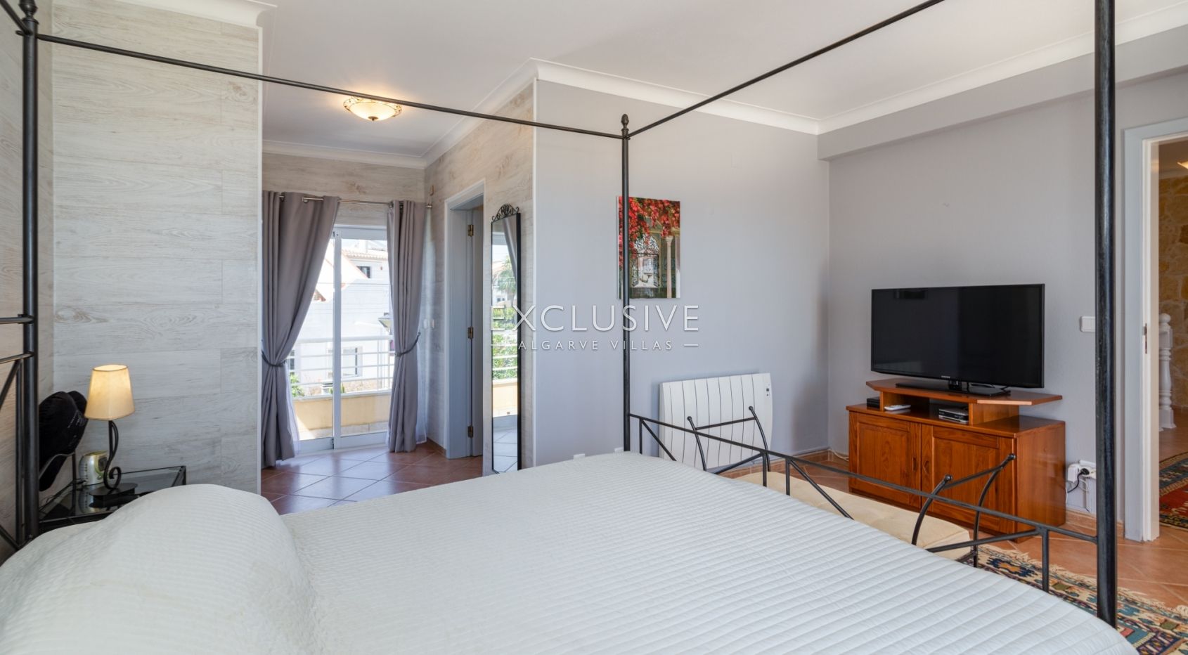Amazing family villa in Luz with sea views Algarve