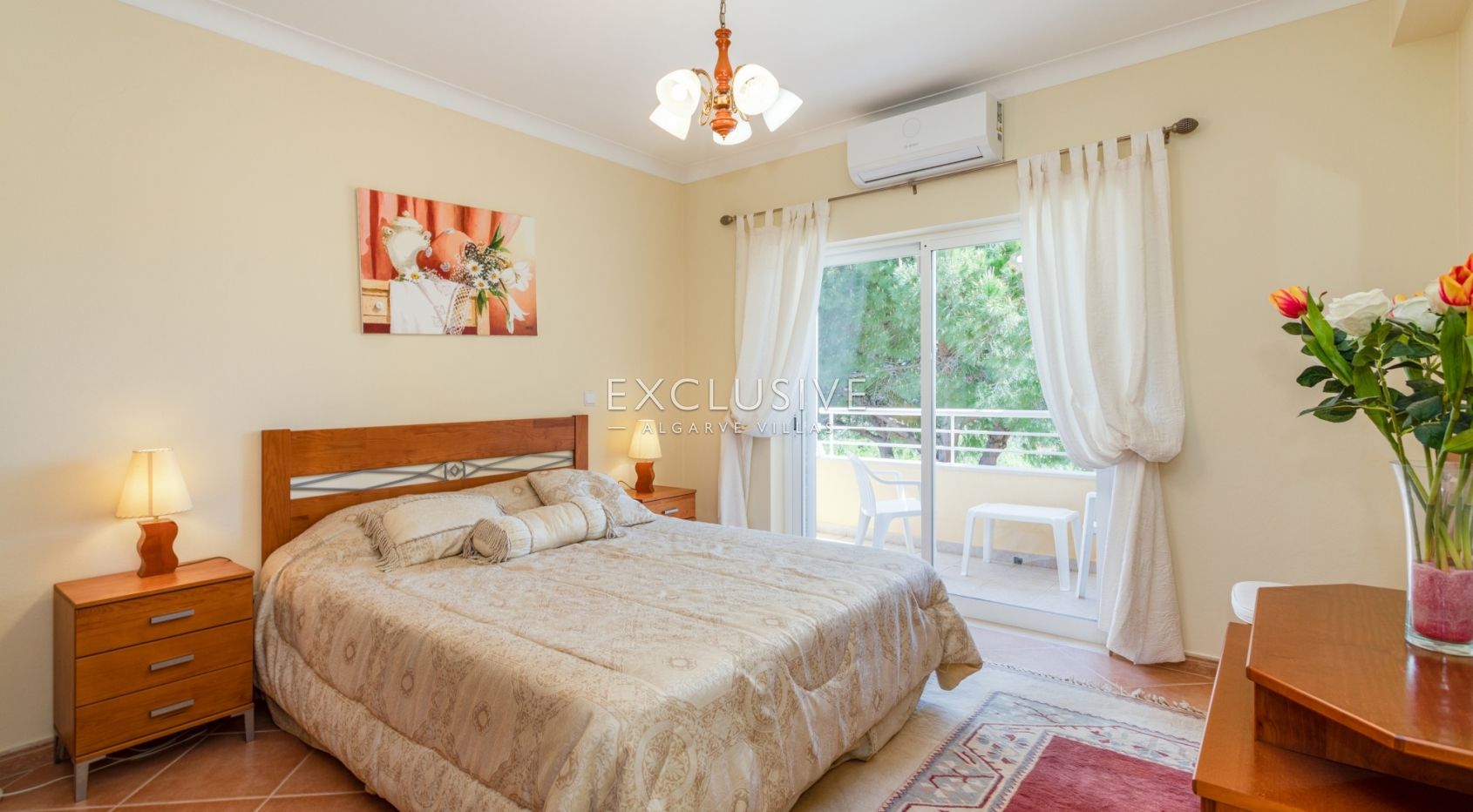 Amazing family villa in Luz with sea views Algarve