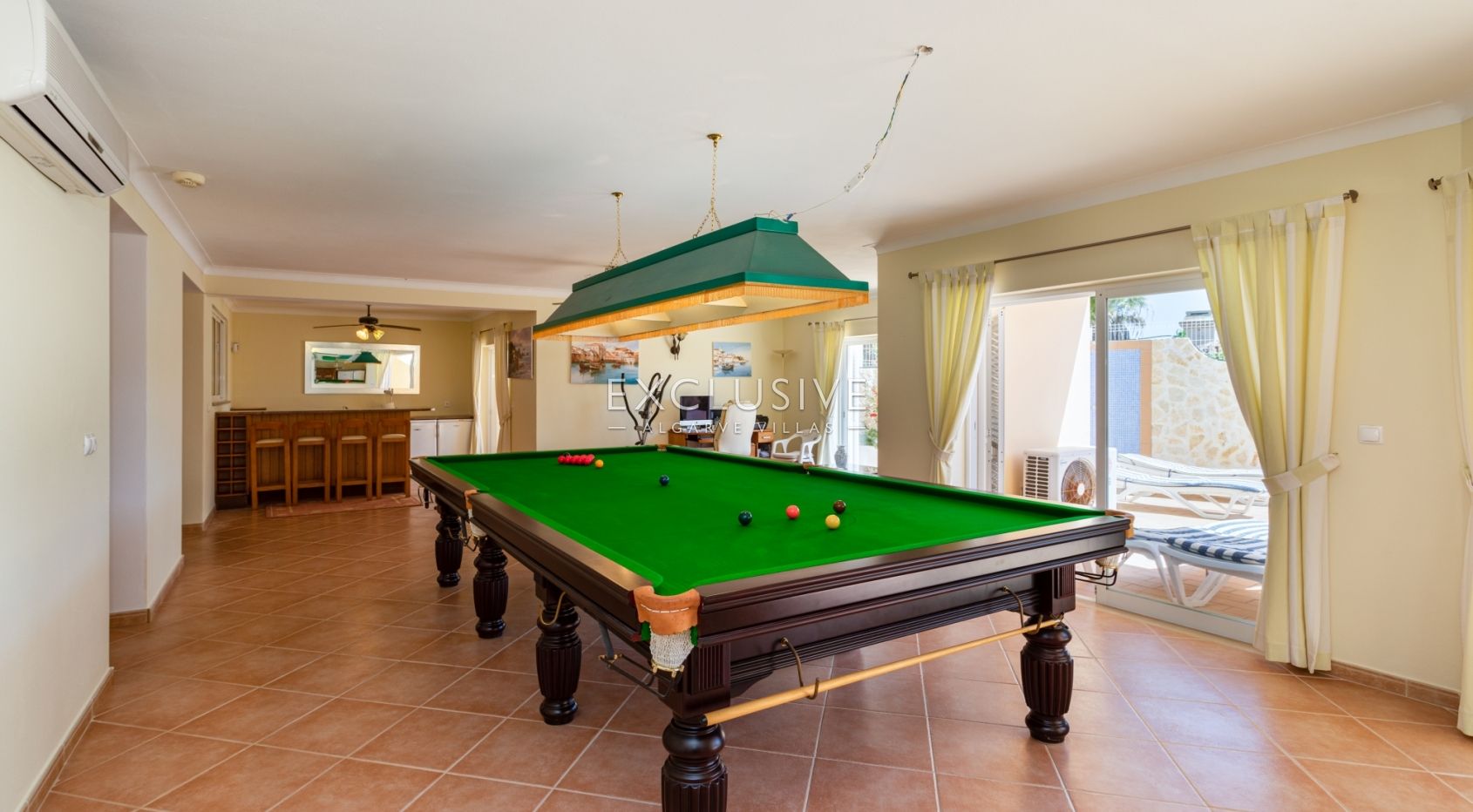 Amazing family villa in Luz with sea views Algarve