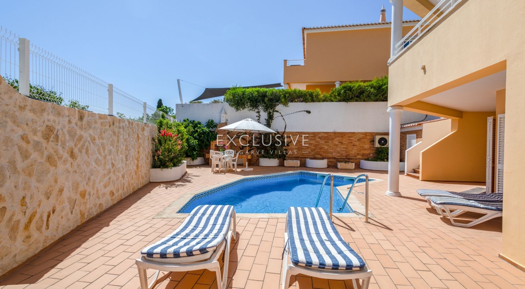 Amazing family villa in Luz with sea views Algarve
