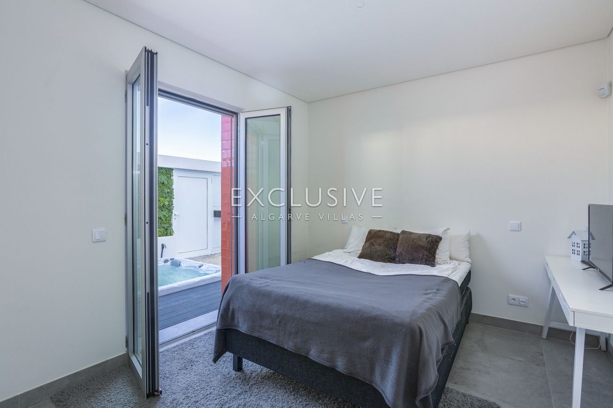 Stunning contemporary architect-designed attached villa Vilamoura, Algarve