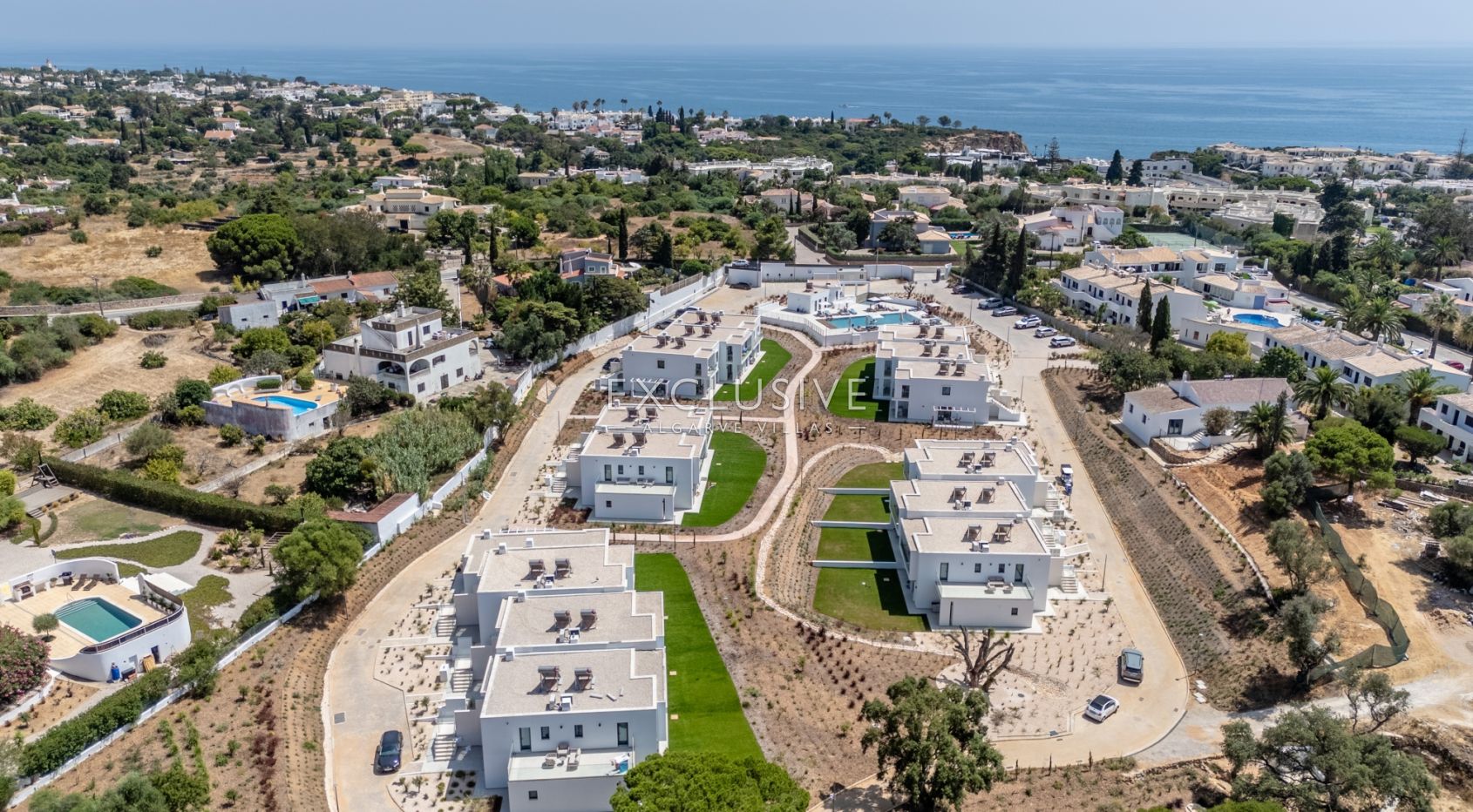 2 bedroom apartments in Carvoeiro centre near the beach, investment opportunity
