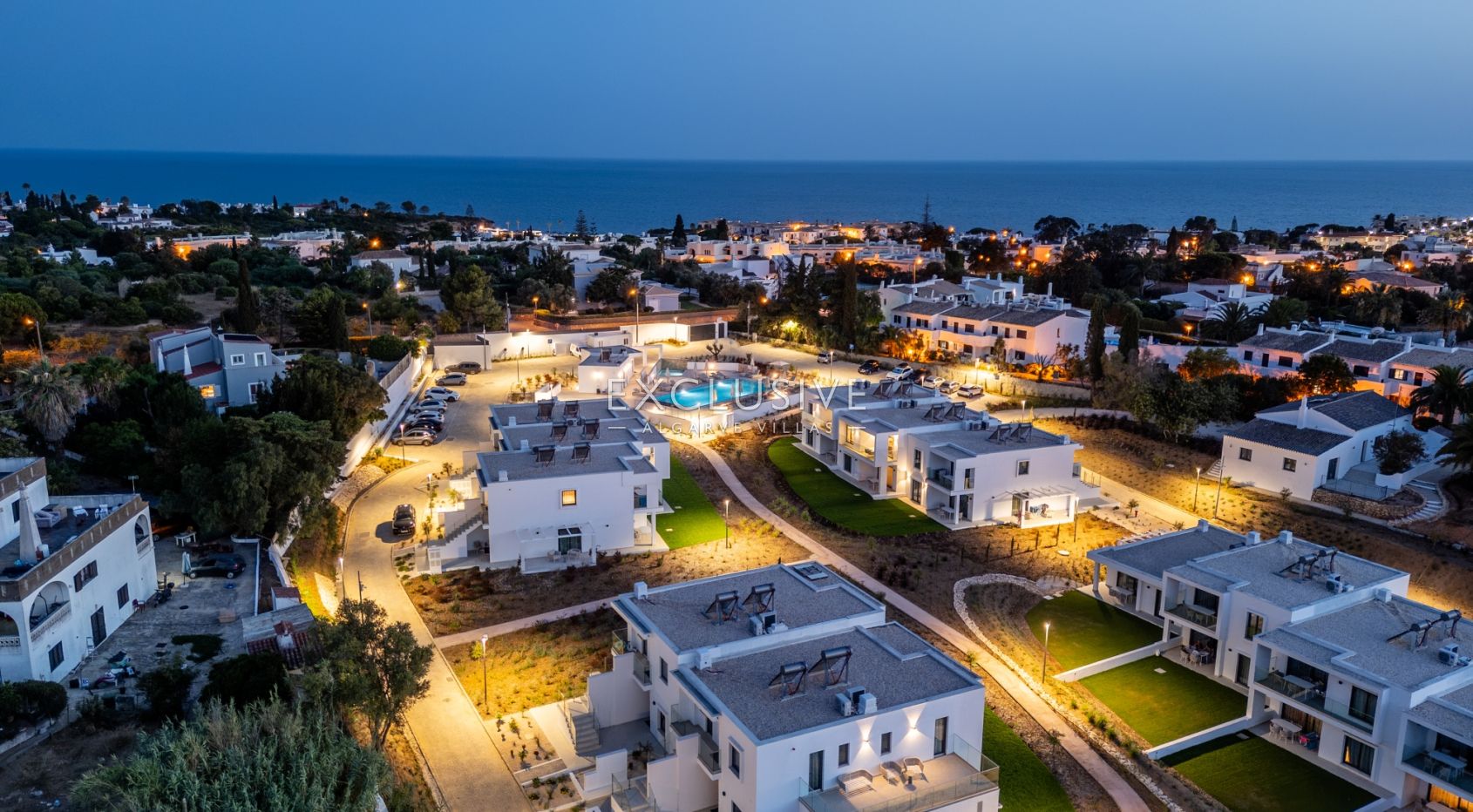 2 bedroom apartments in Carvoeiro centre near the beach, investment opportunity