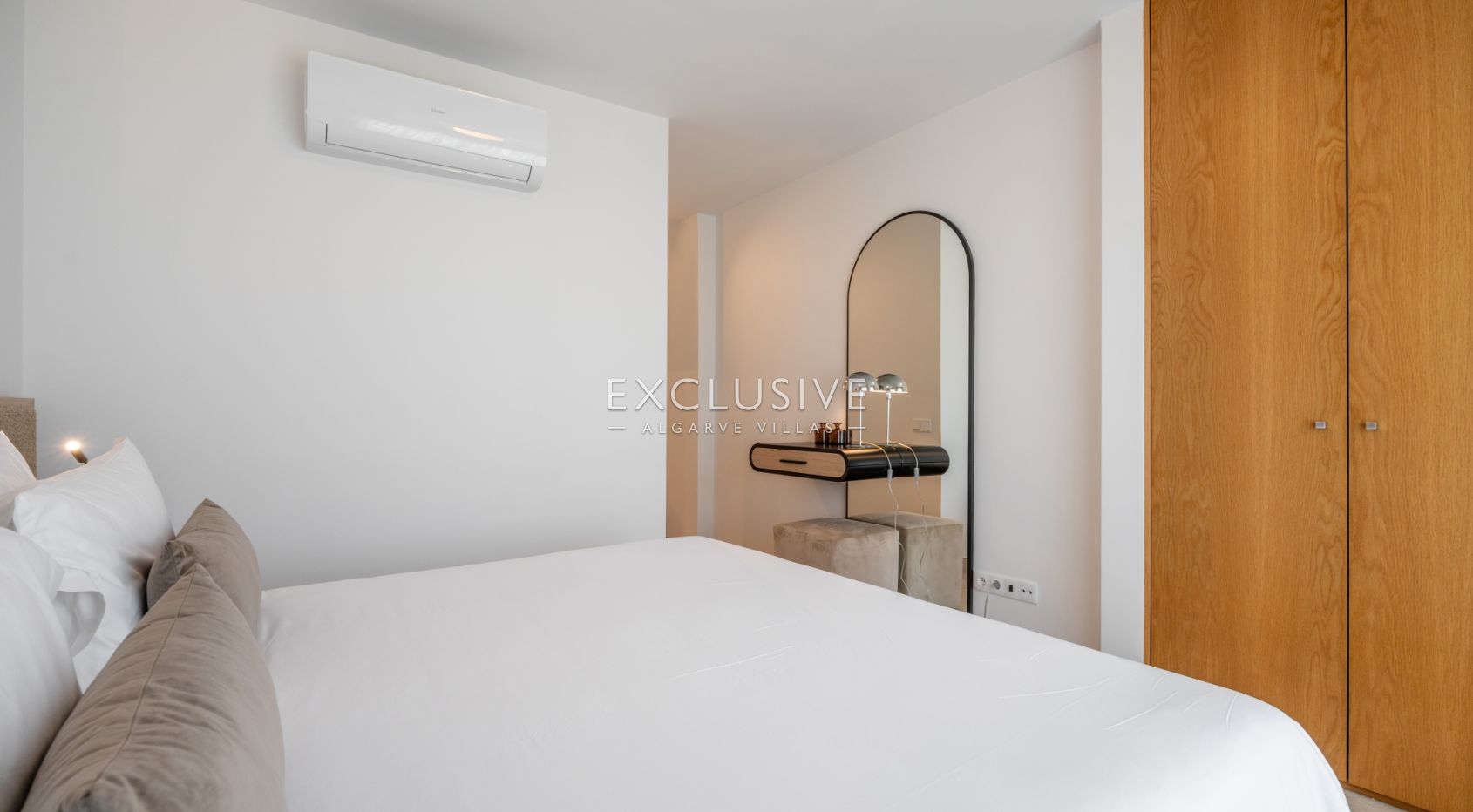2 bedroom apartments in Carvoeiro centre near the beach, investment opportunity