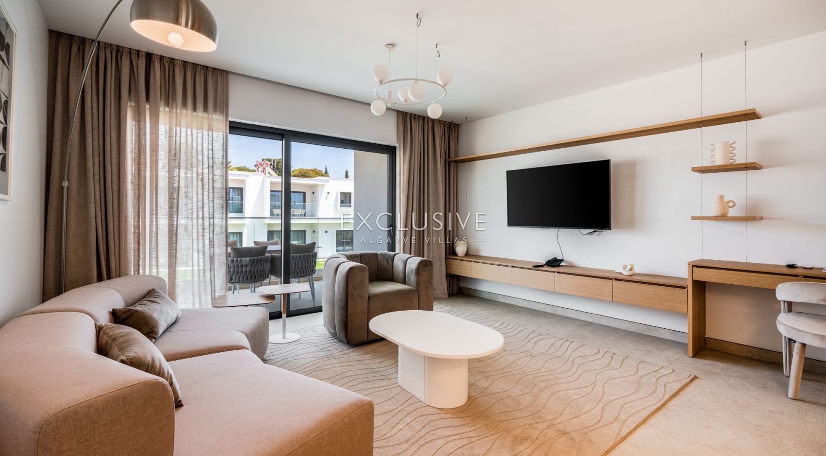 2 bedroom apartments in Carvoeiro centre near the beach, investment opportunity