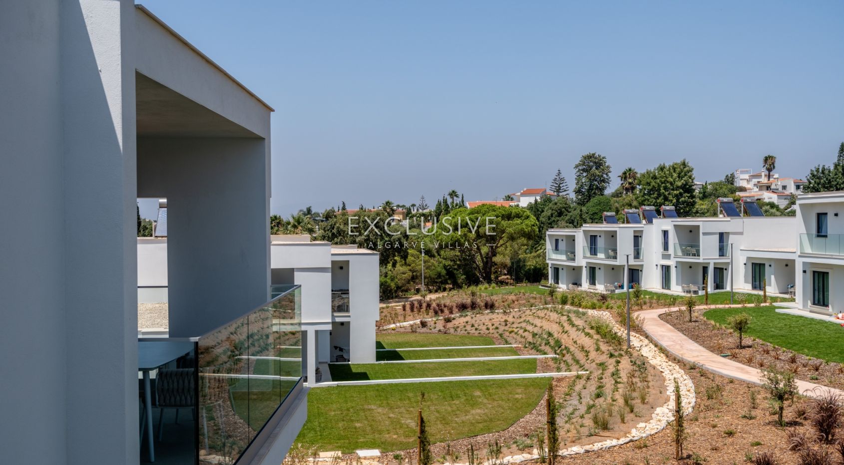 2 bedroom apartments in Carvoeiro centre near the beach, investment opportunity