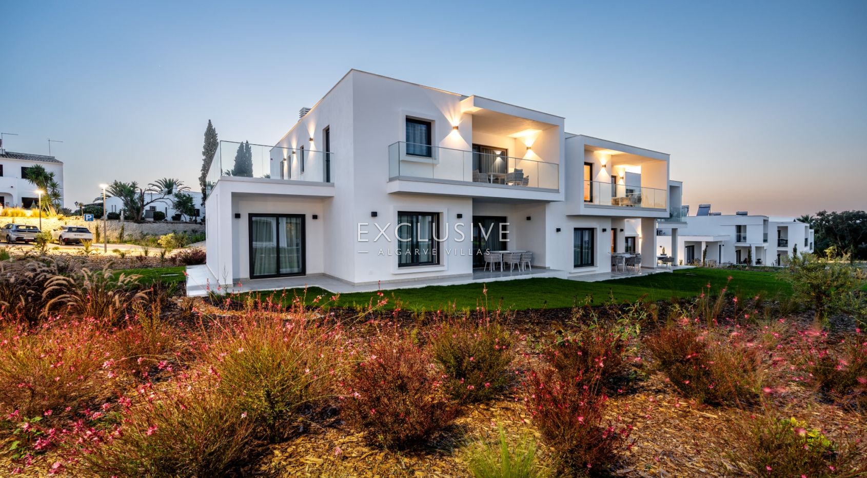 2 bedroom apartments in Carvoeiro centre near the beach, investment opportunity
