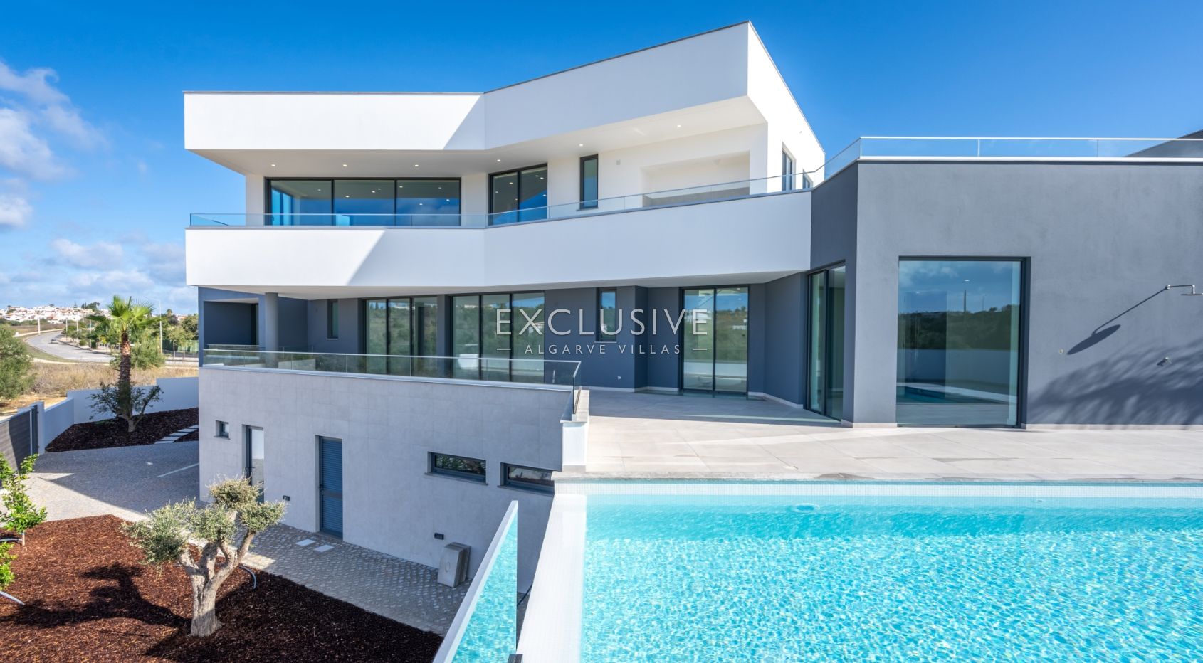 Villa moderne de 4 chambres avec vue imprenable à Lagos, Algarve