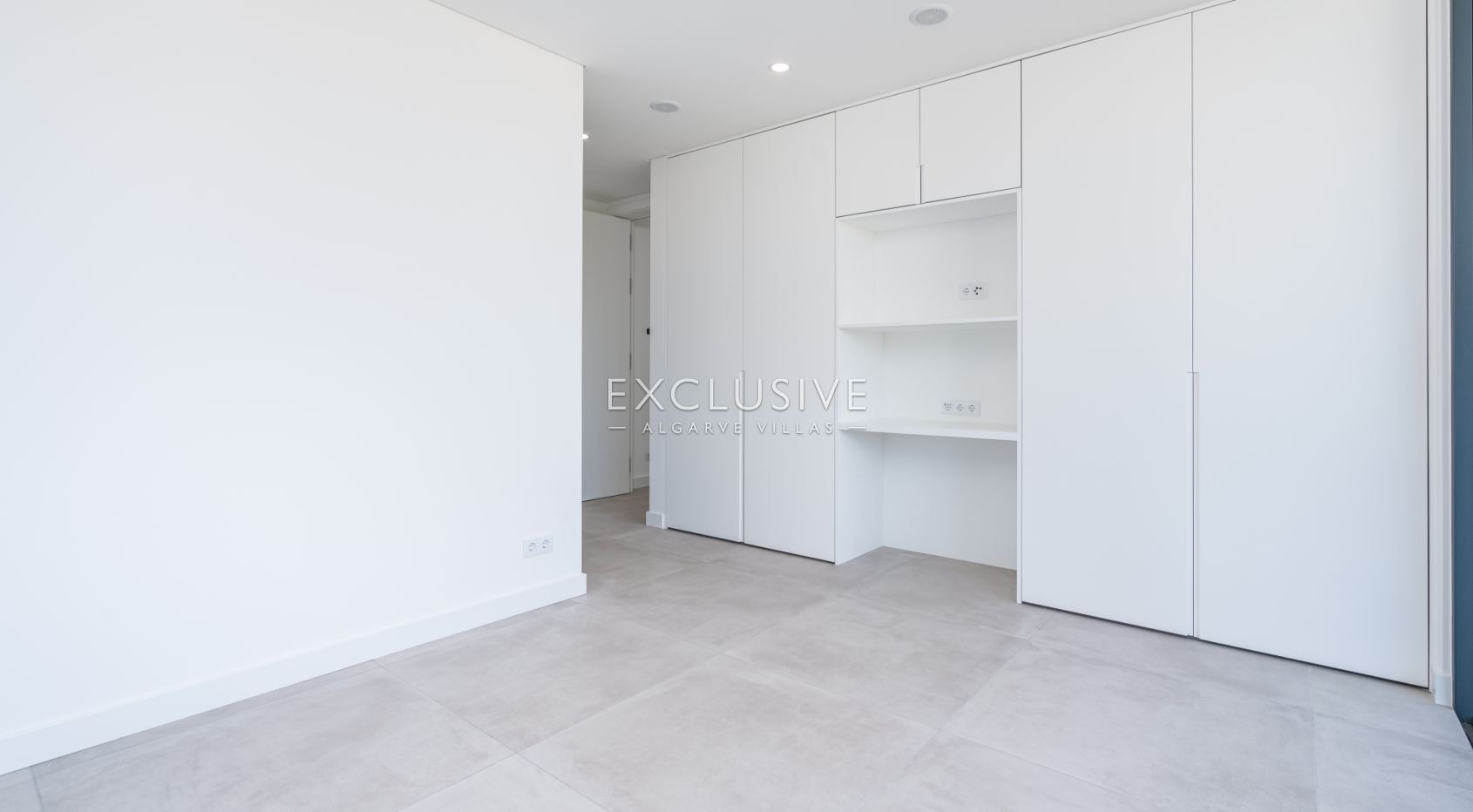 Villa moderne de 4 chambres avec vue imprenable à Lagos, Algarve