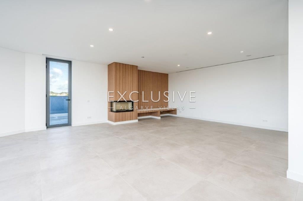 Villa moderne de 4 chambres avec vue imprenable à Lagos, Algarve