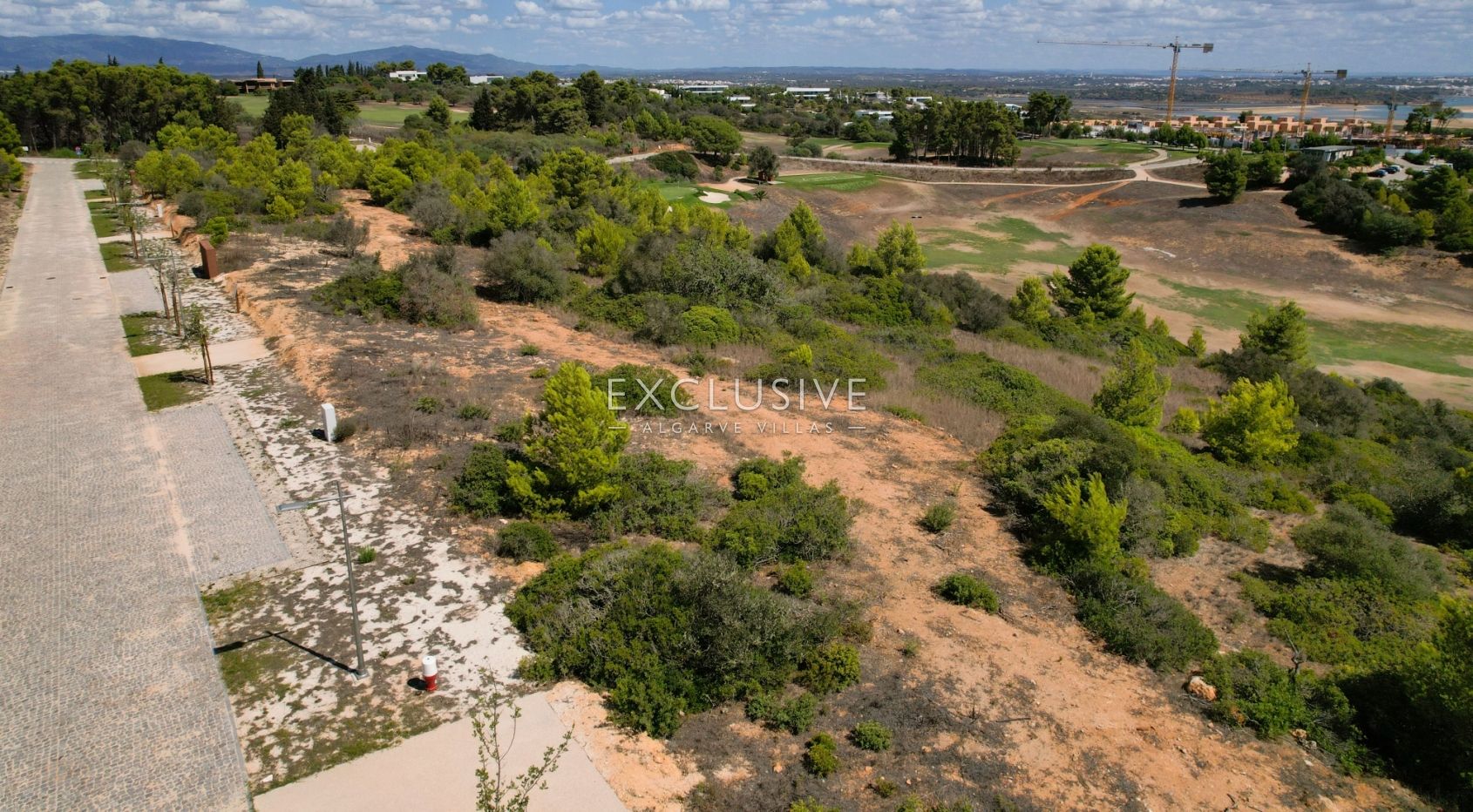 Plot for construction, stunning sea views, on Palmares golf course, Lagos, Algarve
