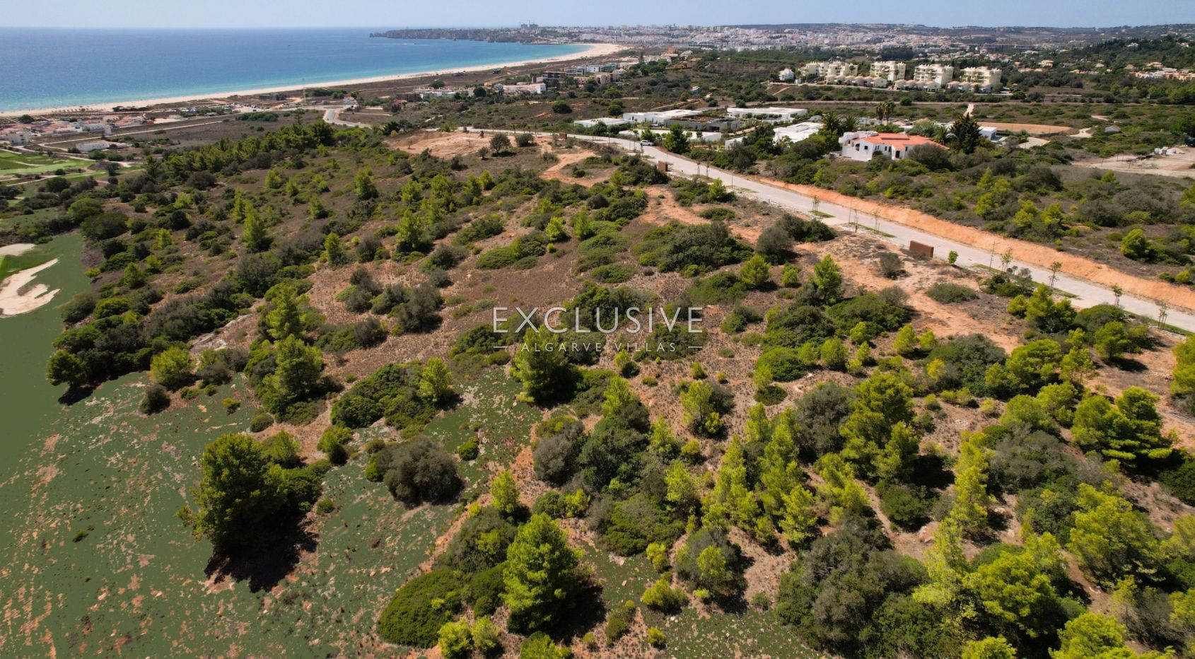 Plot for construction, stunning sea views, on Palmares golf course, Lagos, Algarve