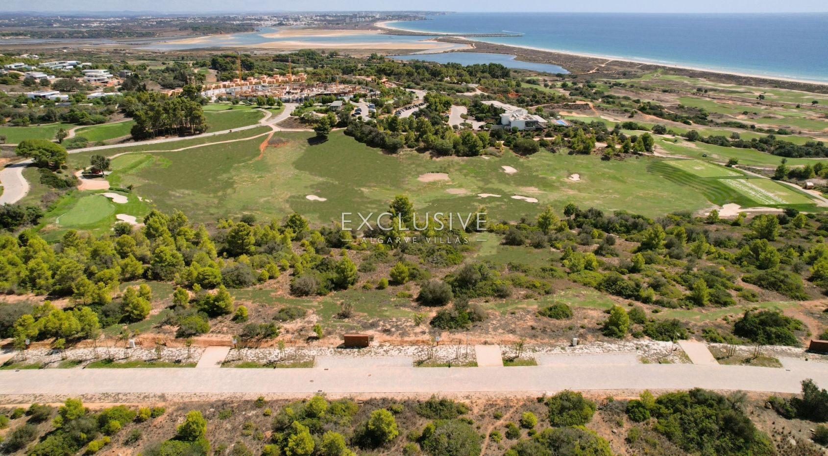 Plot for construction, stunning sea views, on Palmares golf course, Lagos, Algarve