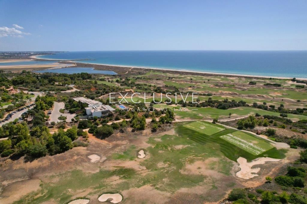 Plot for construction, stunning sea views, on Palmares golf course, Lagos, Algarve