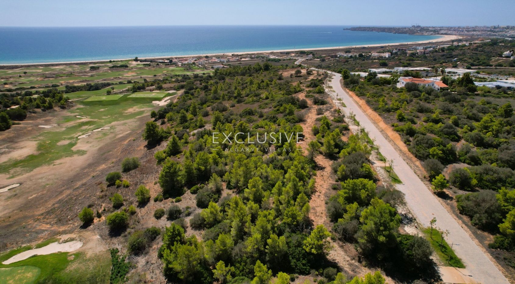 in Lagos (Algarve), Palmares golf course, building plot for large villa with ocean view