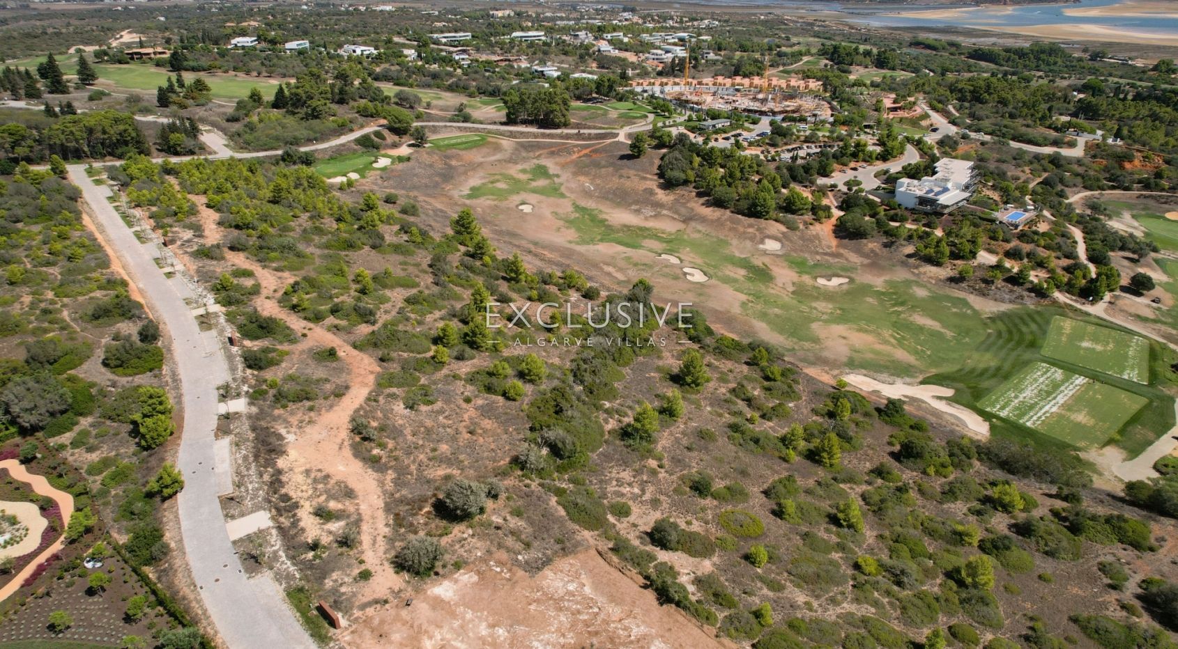 in Lagos (Algarve), Palmares golf course, building plot for large villa with ocean view
