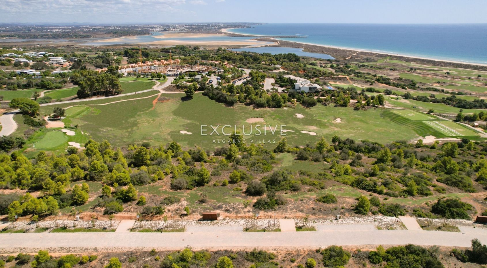 in Lagos (Algarve), Palmares golf course, building plot for large villa with ocean view