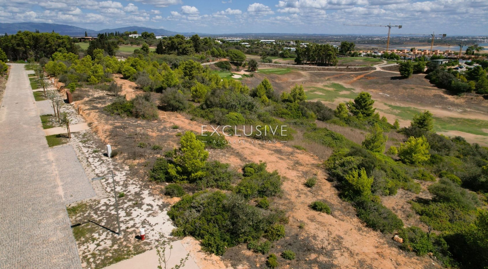 terrain constructible avec vue sur l'océan dans le Palmares golf resort, Lagos, Algarve