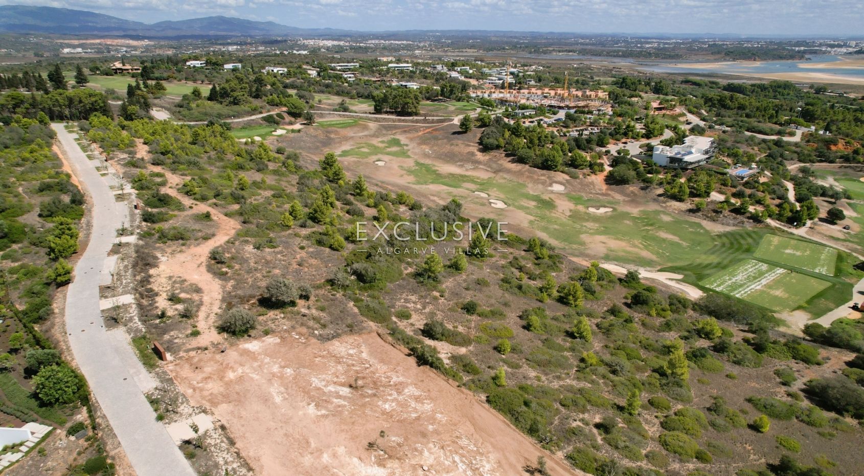 terrain constructible avec vue sur l'océan dans le Palmares golf resort, Lagos, Algarve