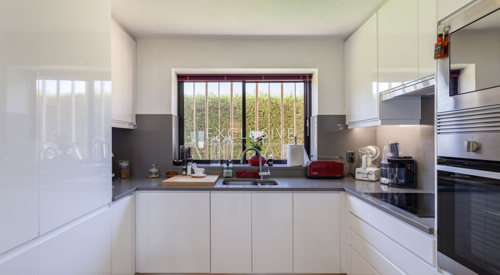 Gut präsentierte 3-Zimmer-Wohnung mit unglaublichem Meerblick, in Lagos (Algarve)