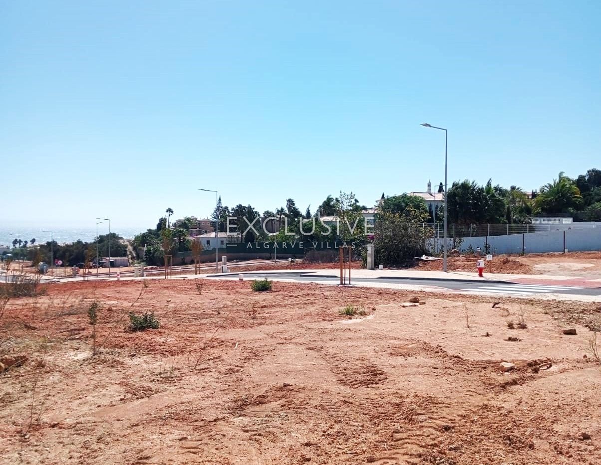 Urban plot in Praia da Luz, Lagos, with Seaviews