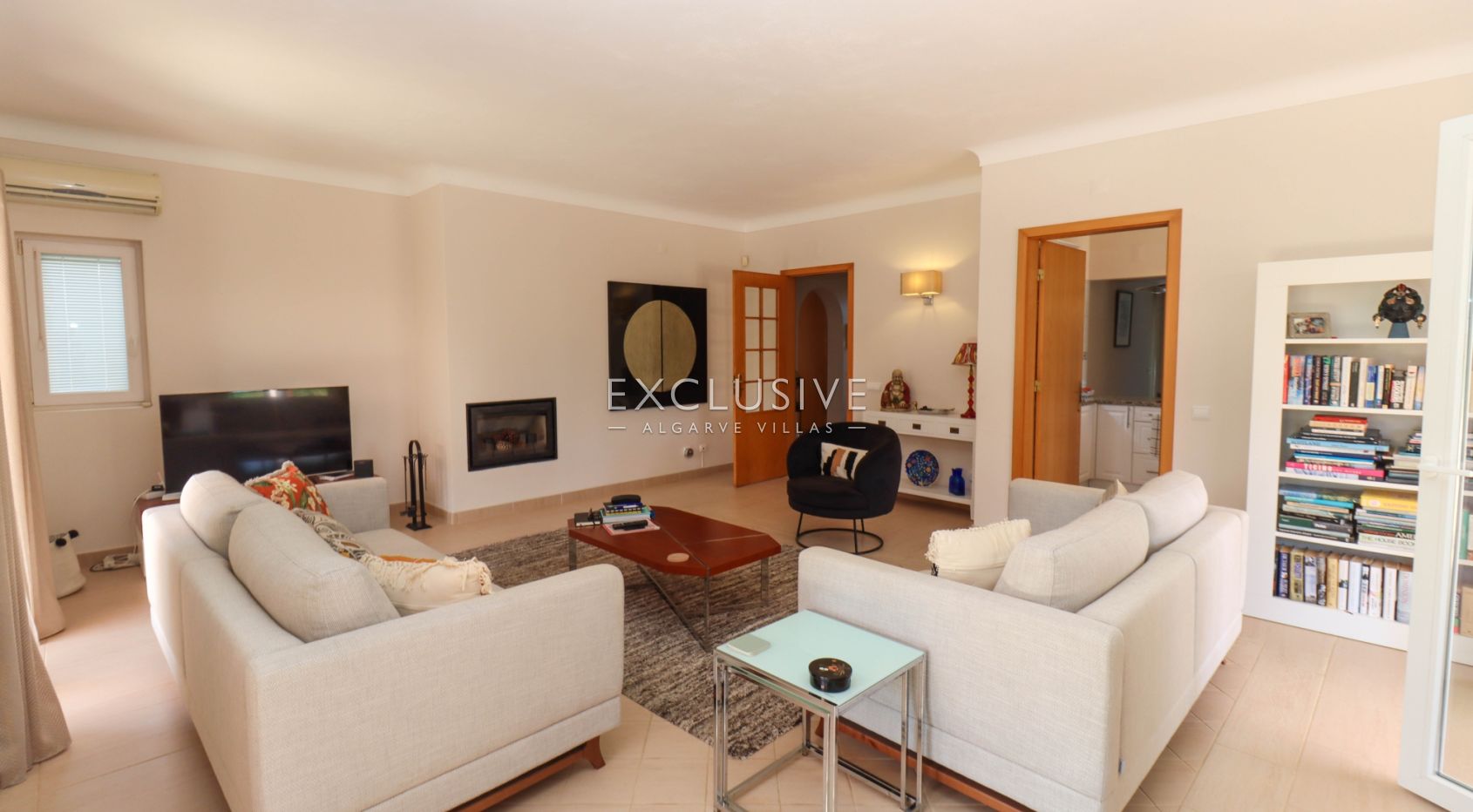 villa mit 3 Schlafzimmern auf einer Ebene am Rande von Carvoeiro, Algarve