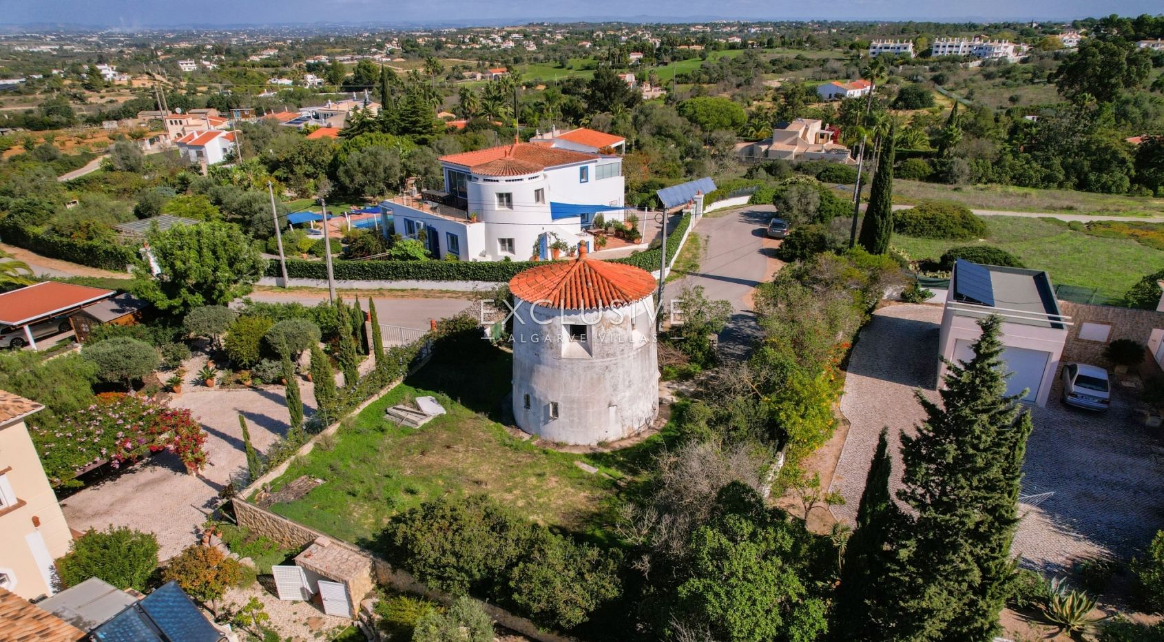 Plot with project for contemporary villa in Carvoeiro, Algarve