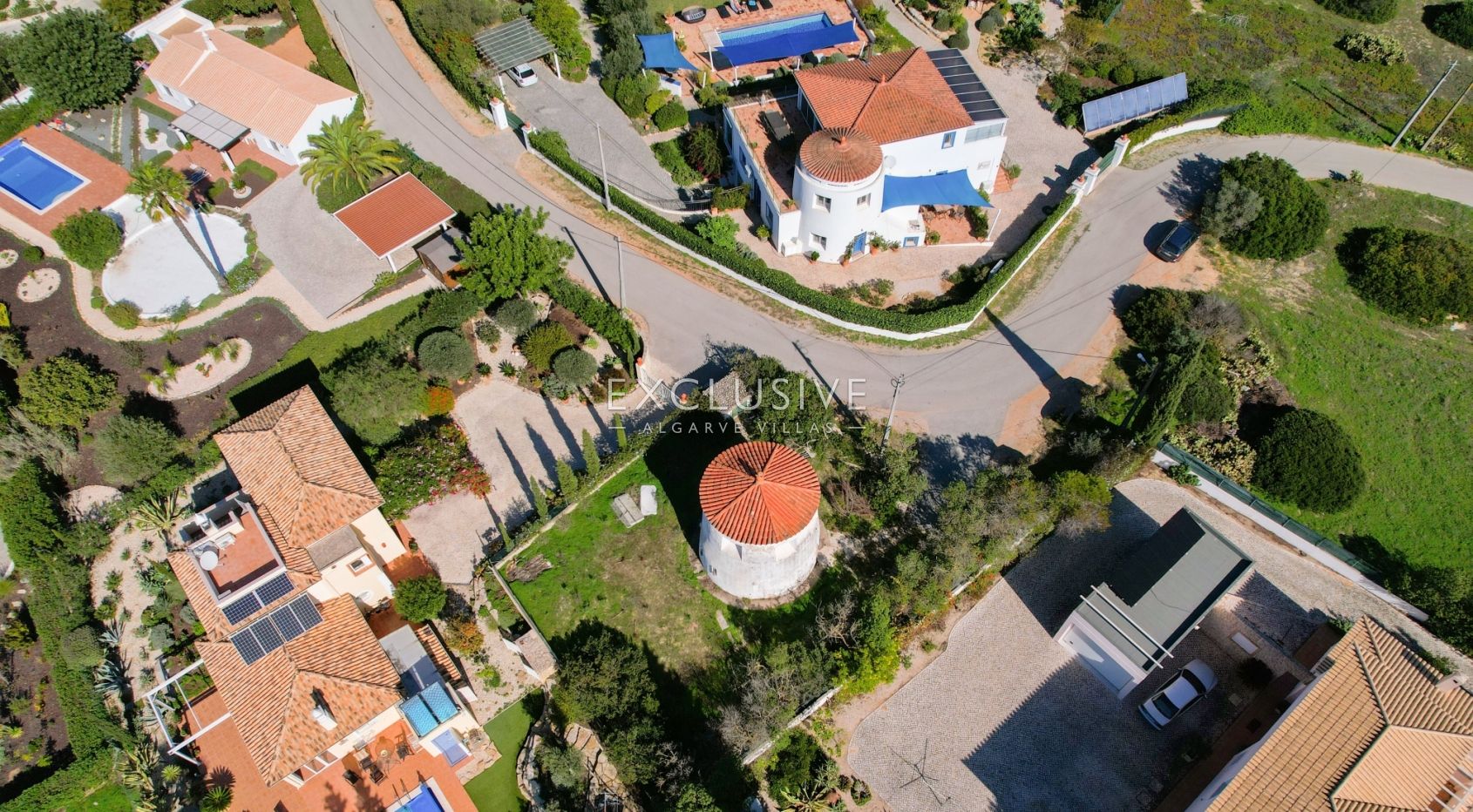 Plot with project for contemporary villa in Carvoeiro, Algarve