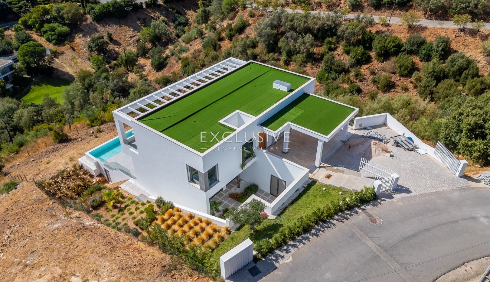Neue luxuriöse Villa mit Aufzug und Meerblick in Caldas de Monchique, Algarve.
