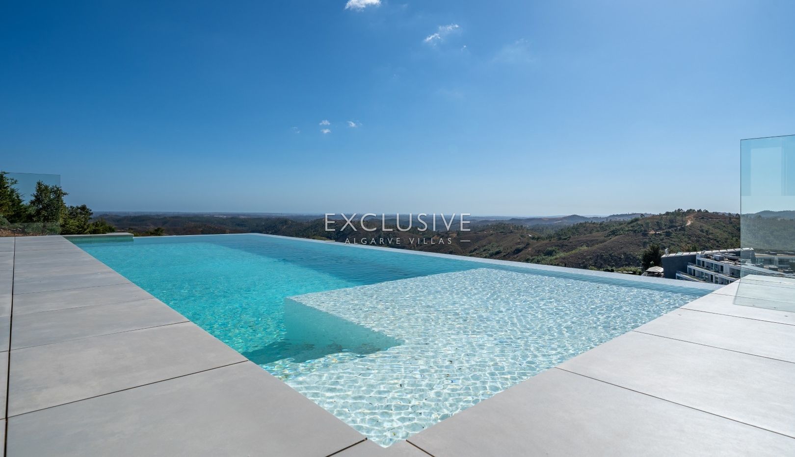 Neue luxuriöse Villa mit Aufzug und Meerblick in Caldas de Monchique, Algarve.