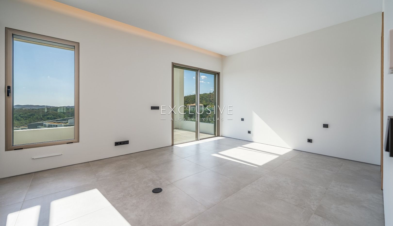 Neue luxuriöse Villa mit Aufzug und Meerblick in Caldas de Monchique, Algarve.