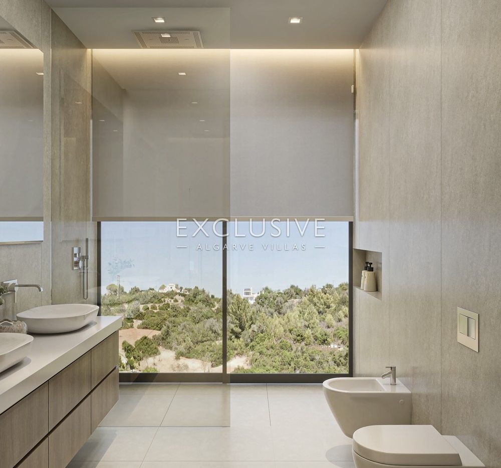 New luxury villa in Carvoeiro, 1 km from beach, modern design, rooftop swimming pool