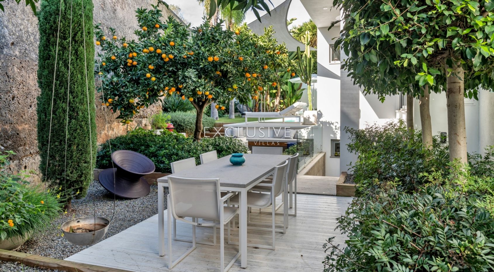 Stadsvilla met privé zwembad bij de oude stadsmuren in Lagos centrum, West Algarve