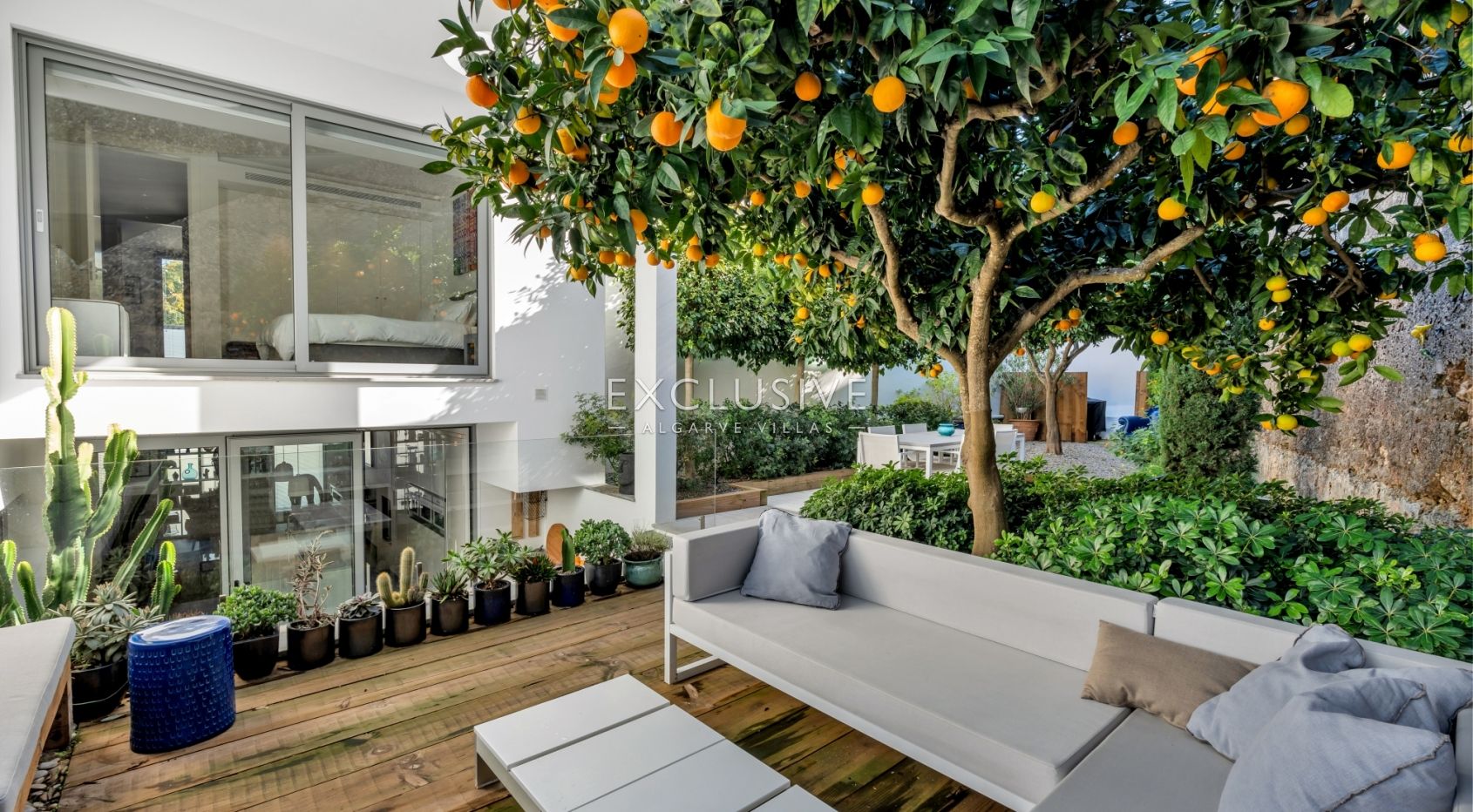 Stadsvilla met privé zwembad bij de oude stadsmuren in Lagos centrum, West Algarve