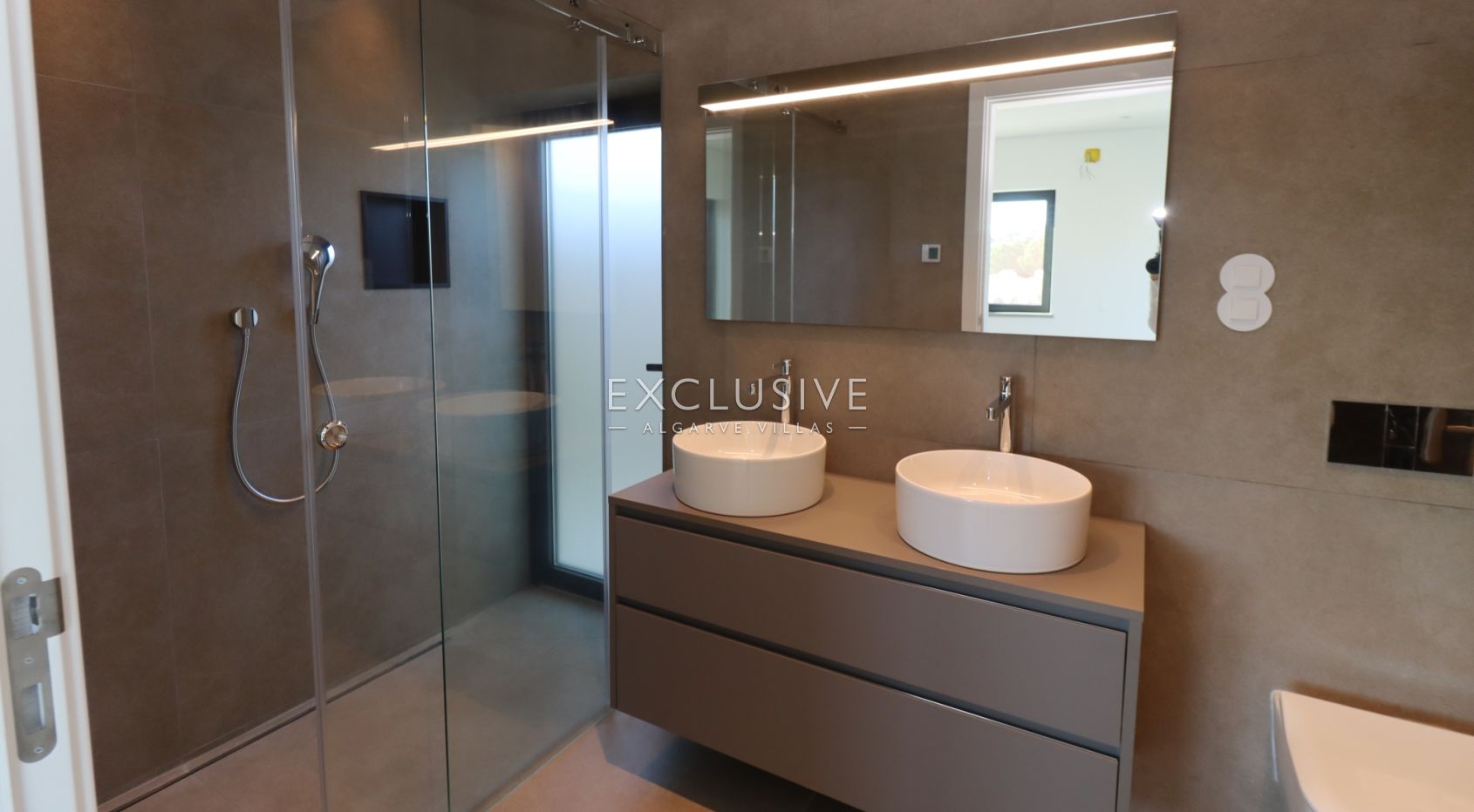 Modern Villa Salicos, Carvoeiro, Algarve