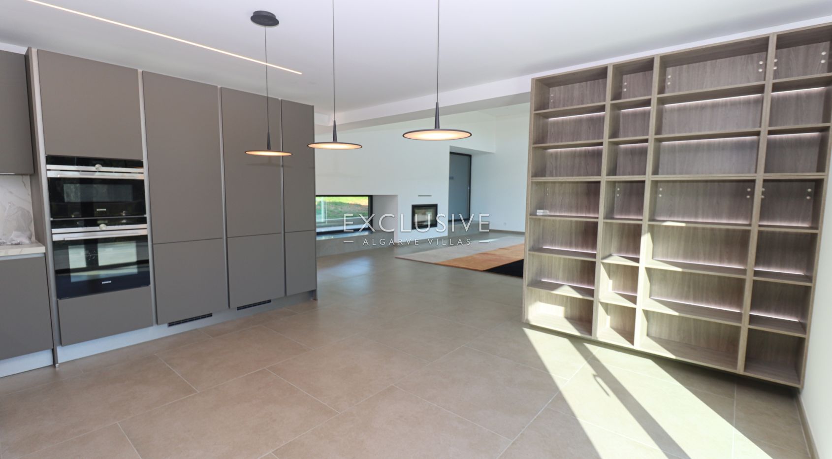 Modern Villa Salicos, Carvoeiro, Algarve