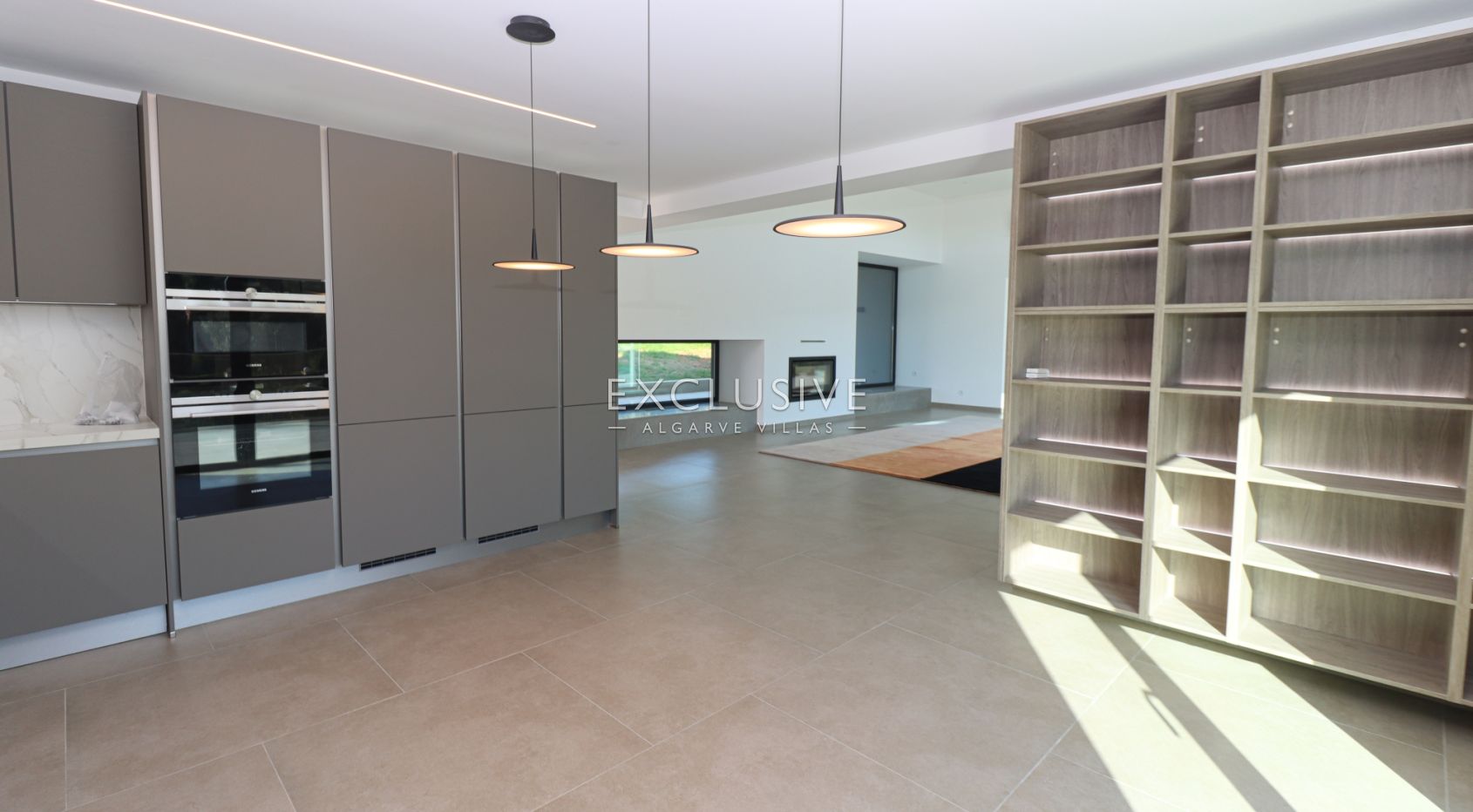 Modern Villa Salicos, Carvoeiro, Algarve
