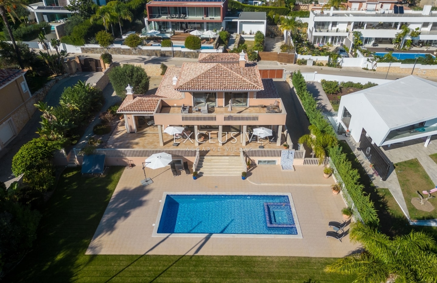 Impressive villa with sea views at Porto de Mós-Lagos-Algarve