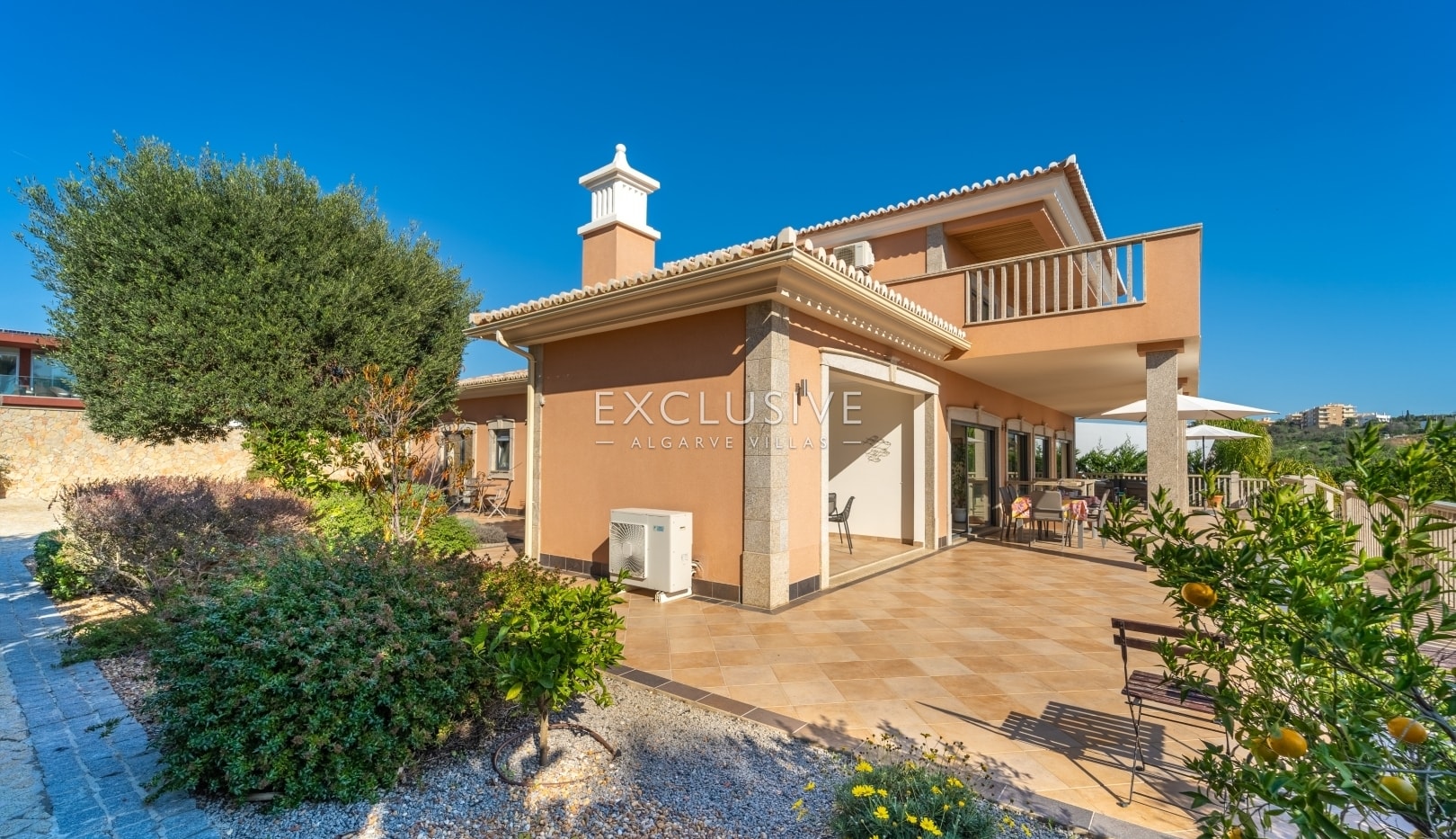 Impressive villa with sea views at Porto de Mós-Lagos-Algarve